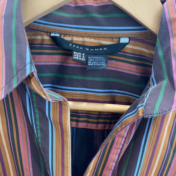 3/$12 Zara Striped halfway button up blouse - Picture 3 of 4